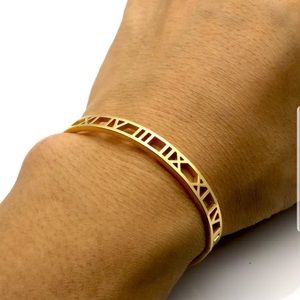 Brand new Roman Bangle